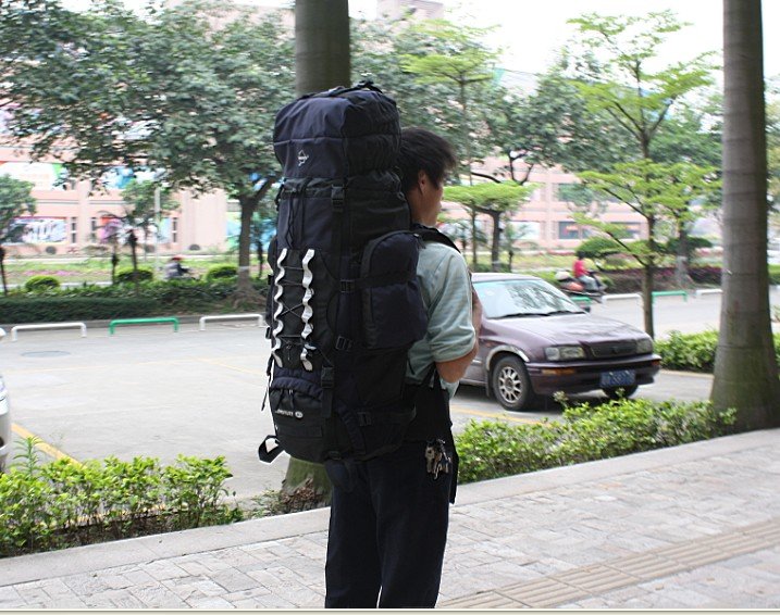 Large-capacity-80L-camping-hiking-backpack.jpg
