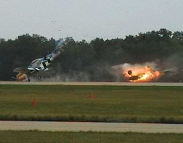 OSH07-P-51-accident-screengrab-0707f.jpg