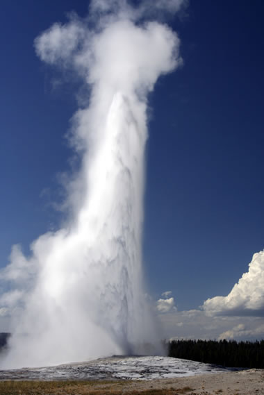 geyser-old-faithful.jpg