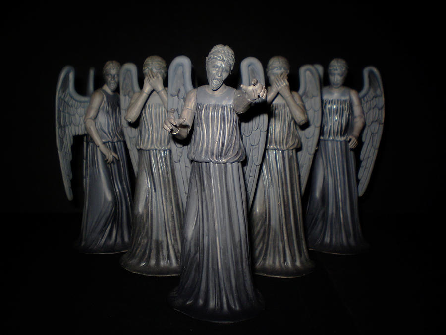 Weeping_Angels_by_CyberDrone.jpg