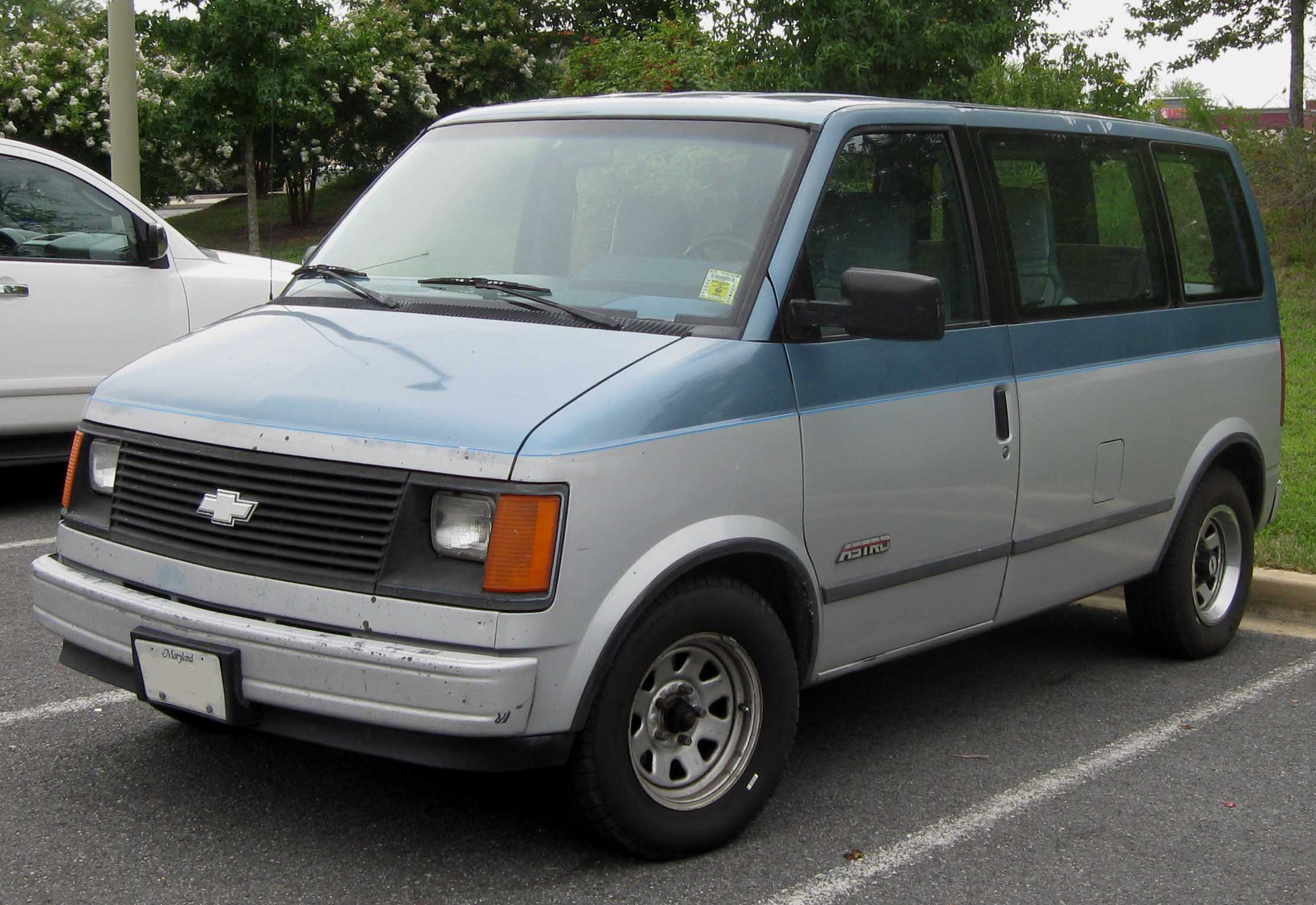 1st_Chevrolet_Astro.jpg