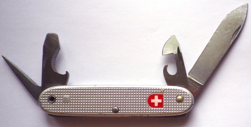 swiss-army-knife-military-edition_1099rs.jpg