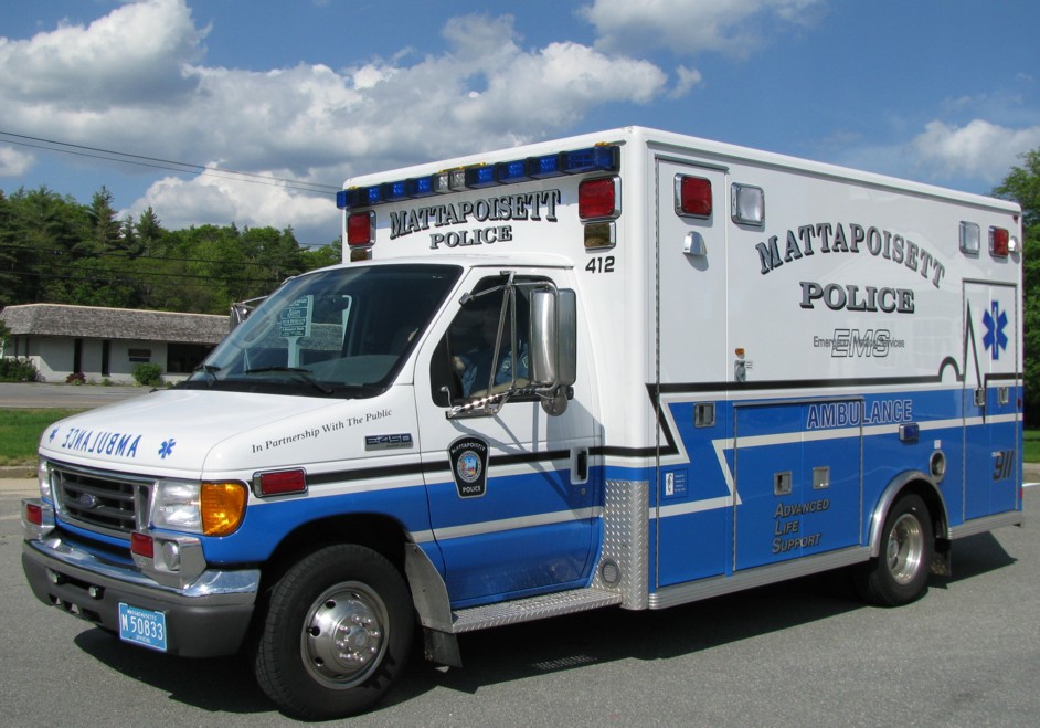 Mattapoisett_EMS_Ambulance_412.jpg